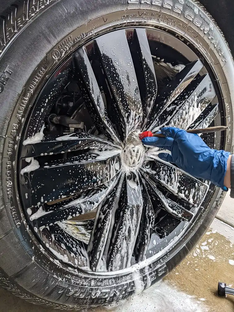 wheel and tire detailing